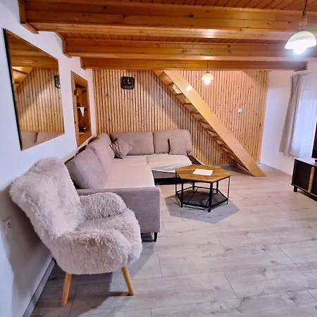 Holiday home Pavlinka Na Myjavskych Kopaniciach *